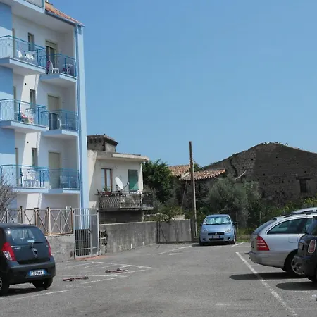 Rosal Fronte Mare Apartment *